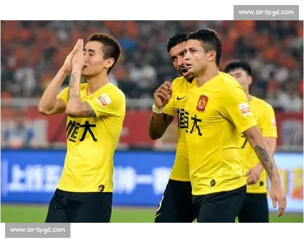 鹿角鹿岛对决恒大：亚洲豪门争锋背后的战术较量与球员亮点